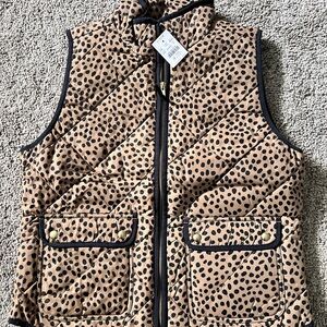 J. Crew animal print puffer Vest brown Tan Black Dots M snap pockets zipper nwt